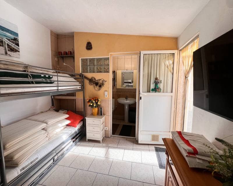 3 soveværelse Villa til salg i La Siesta med swimmingpool - € 310.000 (Ref: 9549990)