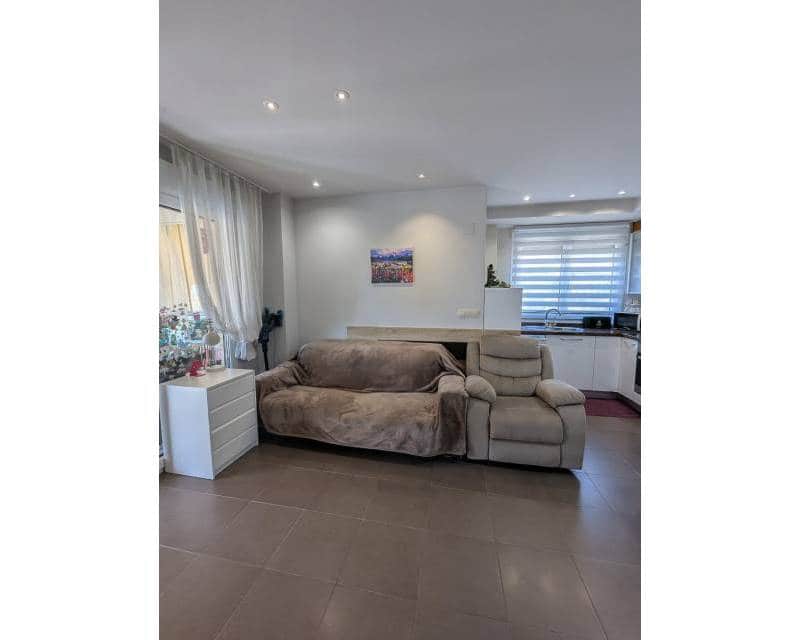 2 soveværelse Lejlighed til salg i Alicante by med swimmingpool - € 381.600 (Ref: 9552670)