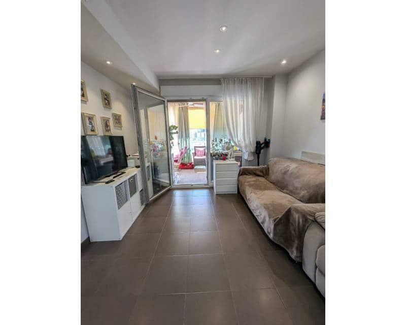 2 soveværelse Lejlighed til salg i Alicante by med swimmingpool - € 381.600 (Ref: 9552670)