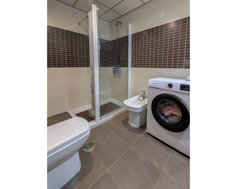 2 soveværelse Lejlighed til salg i Alicante by med swimmingpool - € 381.600 (Ref: 9552670)