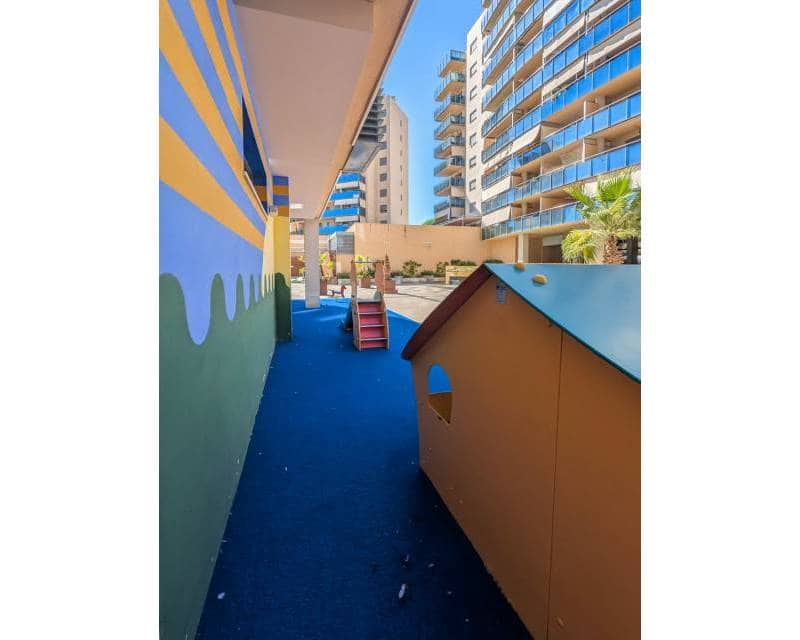 2 soveværelse Lejlighed til salg i Alicante by med swimmingpool - € 381.600 (Ref: 9552670)