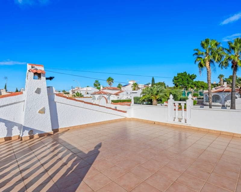 3 chambre Villa/Maison à vendre à Ciudad Quesada avec piscine garage - 445 000 € (Ref: 9553057)