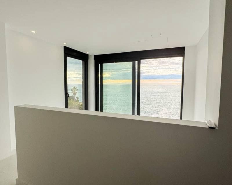 5 sypialnia Willa na sprzedaż w Coveta Fuma z basenem garażem - 2 700 000 € (Ref: 9554273)