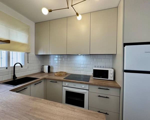 2 soveværelse Rækkehus til salg i Blue Lagoon med swimmingpool - € 179.000 (Ref: 9562240)