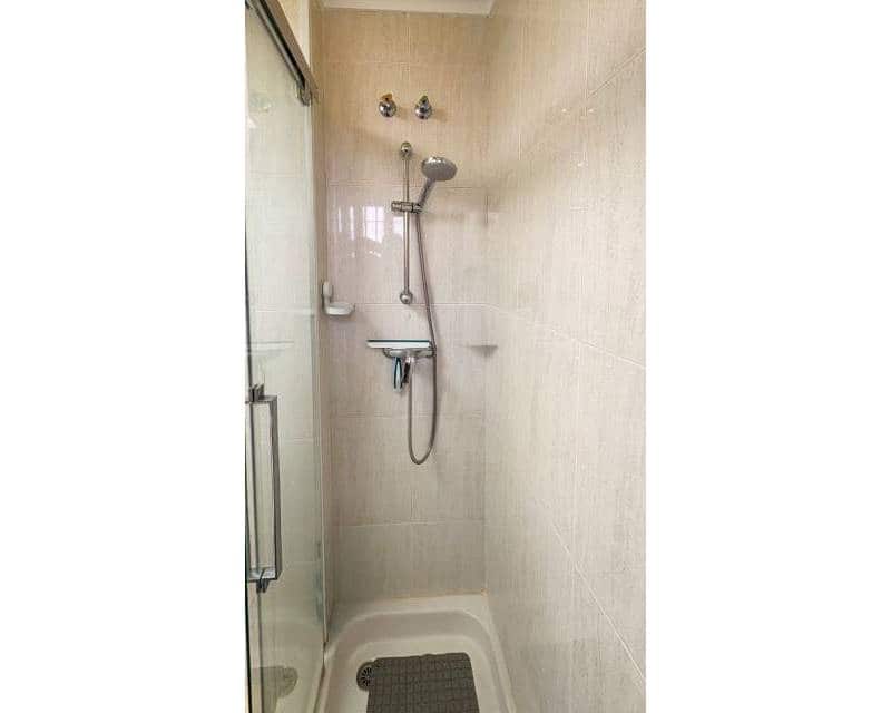 3 soverom Kjedet enebolig til salgs i Arenales del Sol med svømmebasseng garasje - € 378 000 (Ref: 9562241)