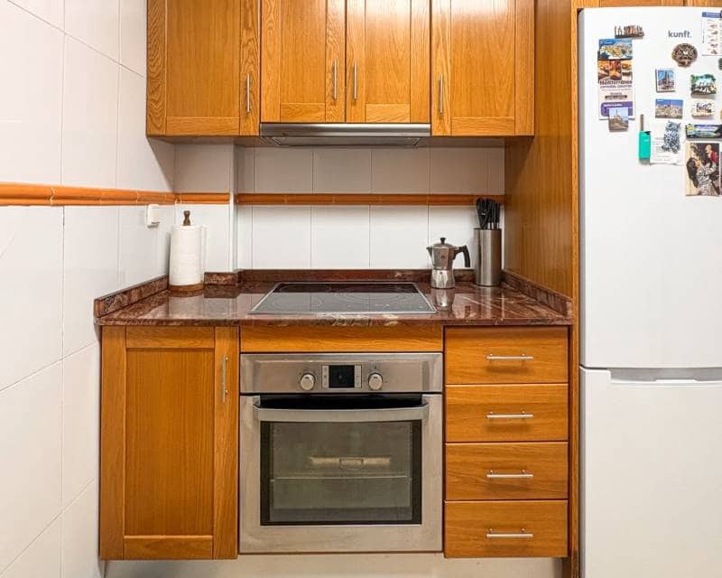 3 soverom Kjedet enebolig til salgs i Arenales del Sol med svømmebasseng garasje - € 378 000 (Ref: 9562241)