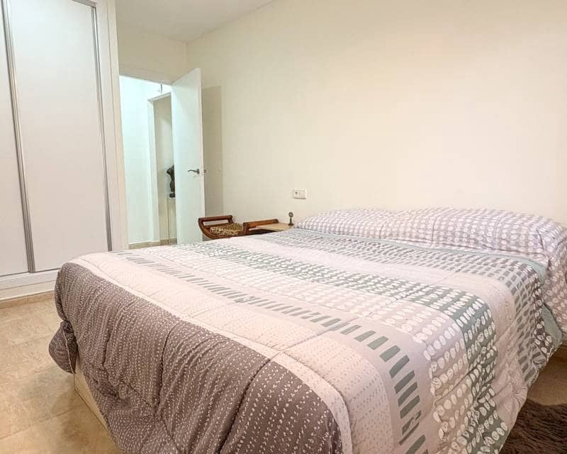 3 soverom Kjedet enebolig til salgs i Arenales del Sol med svømmebasseng garasje - € 378 000 (Ref: 9562241)