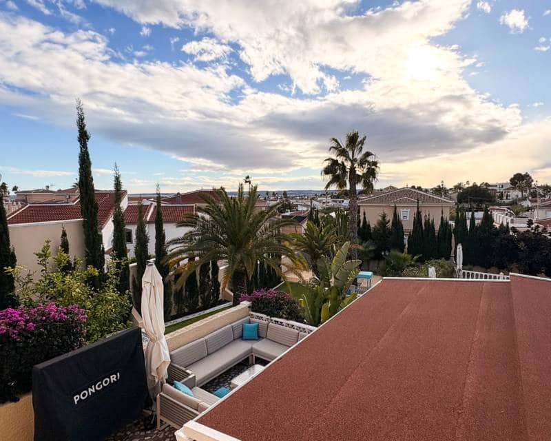 5 camera da letto Villa in vendita in Ciudad Quesada con piscina - 695.000 € (Rif: 9571733)