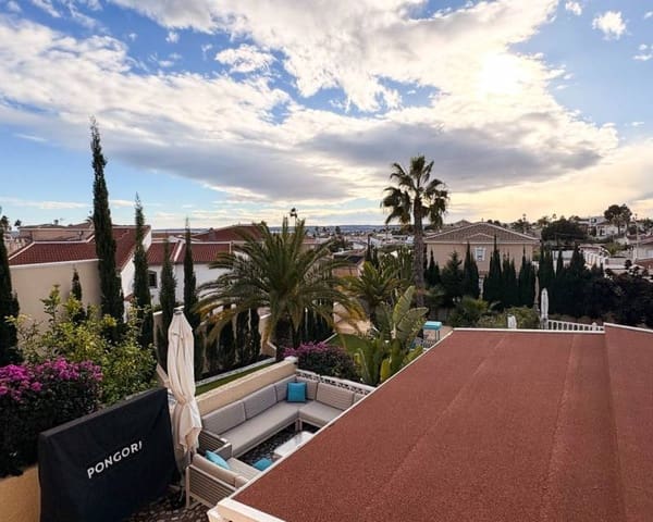 5 camera da letto Villa in vendita in Ciudad Quesada, Rojales con piscina - 695.000 € (Rif: 9571733)