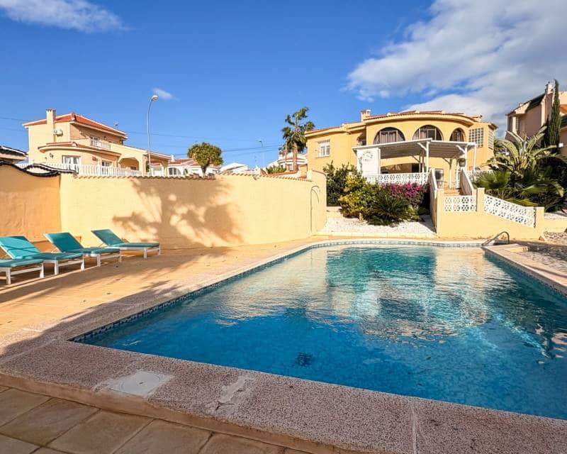 5 camera da letto Villa in vendita in Ciudad Quesada con piscina - 695.000 € (Rif: 9571733)