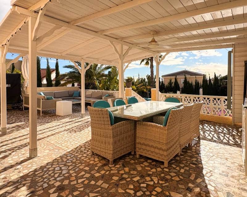 5 camera da letto Villa in vendita in Ciudad Quesada con piscina - 695.000 € (Rif: 9571733)