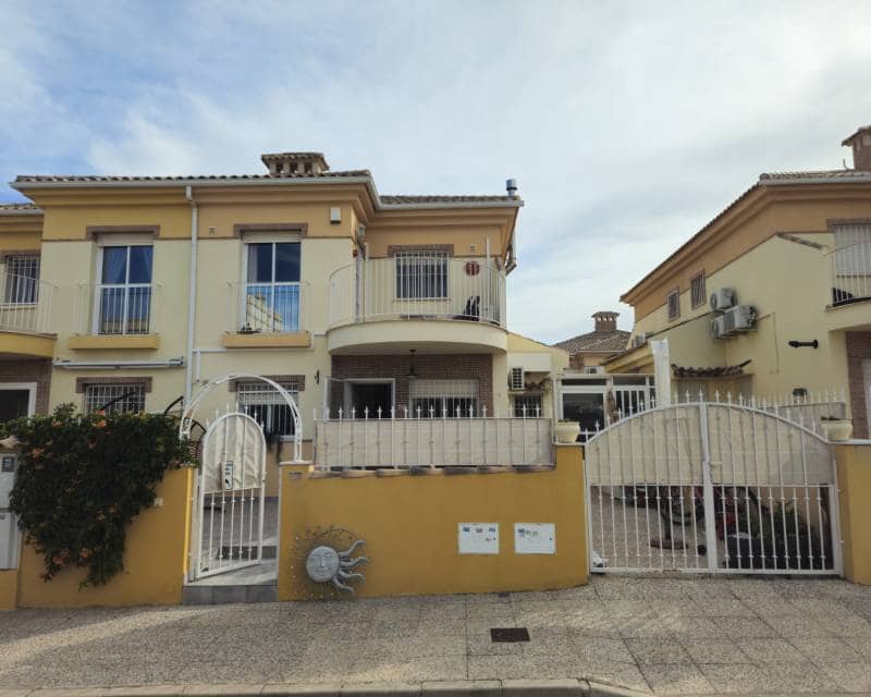 3 makuuhuone Paritalo myytävänä paikassa Villamartin mukana uima-altaan - 239 000 € (Ref: 9580327)