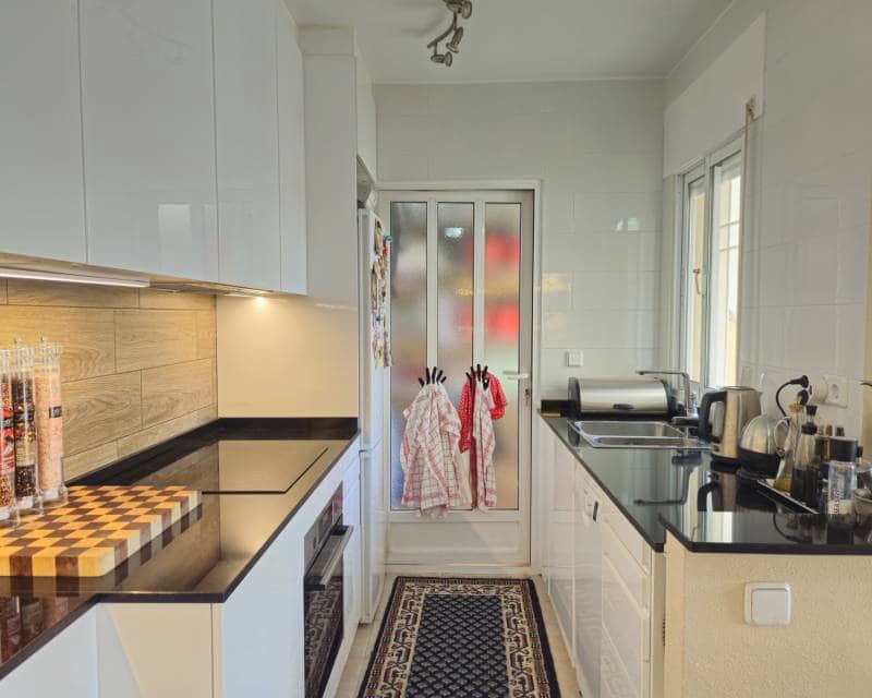 3 makuuhuone Paritalo myytävänä paikassa Villamartin mukana uima-altaan - 239 000 € (Ref: 9580327)