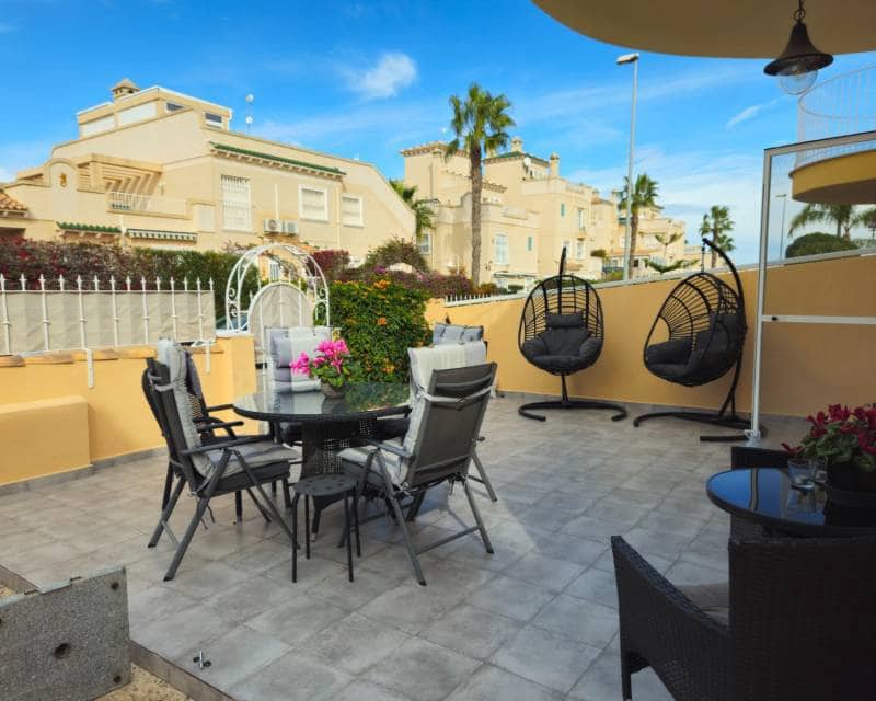 3 makuuhuone Paritalo myytävänä paikassa Villamartin mukana uima-altaan - 239 000 € (Ref: 9580327)