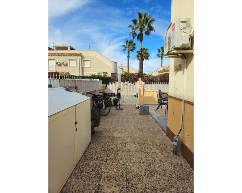 3 makuuhuone Paritalo myytävänä paikassa Villamartin mukana uima-altaan - 239 000 € (Ref: 9580327)