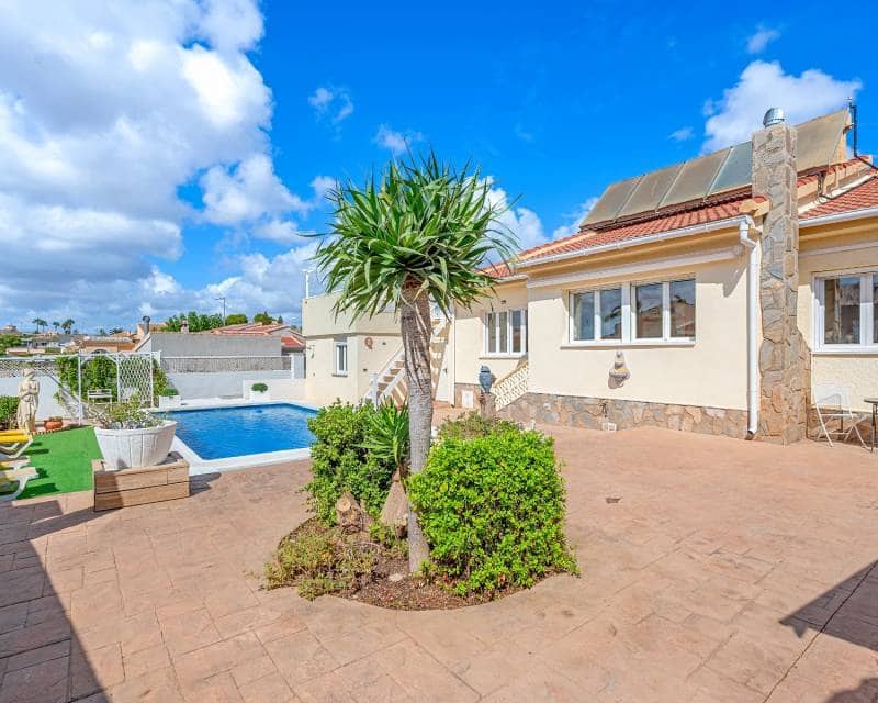 7 camera da letto Villa in vendita in Ciudad Quesada con piscina garage - 699.000 € (Rif: 9585173)