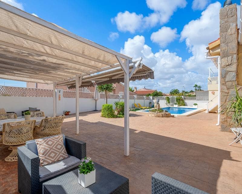 7 camera da letto Villa in vendita in Ciudad Quesada con piscina garage - 699.000 € (Rif: 9585173)