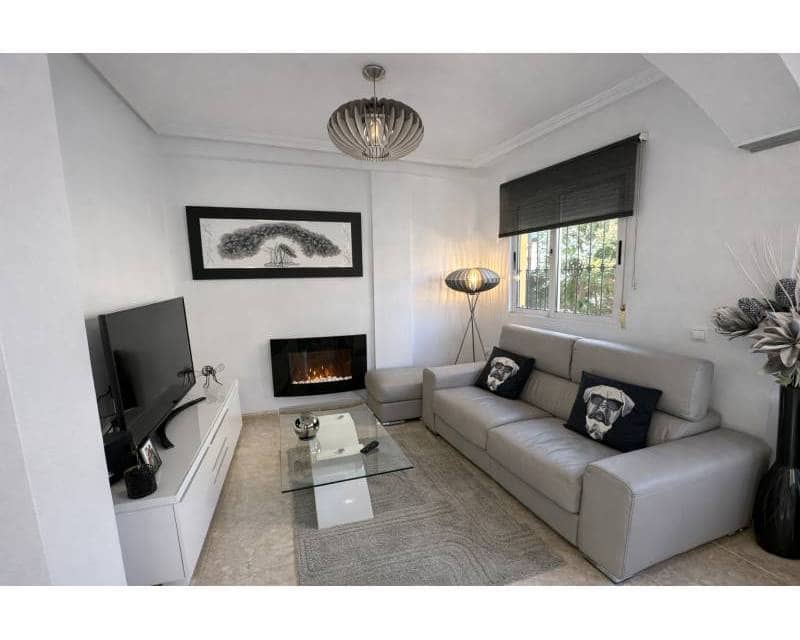 2 chambre Villa/Maison Mitoyenne à vendre à La Zenia avec piscine - 230 000 € (Ref: 9588356)