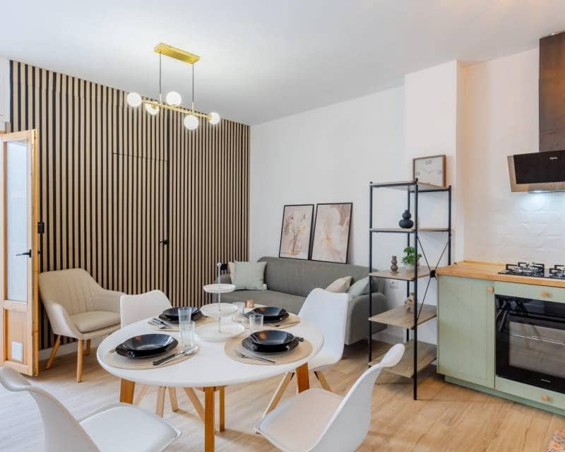 4 bedroom Apartment for sale in Torrevieja - € 199,000 (Ref: 9592115)