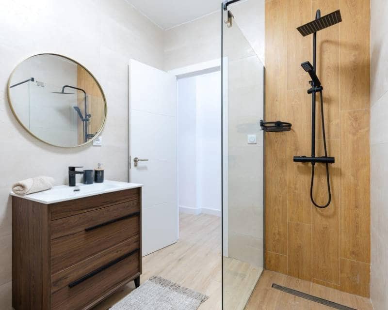 4 bedroom Apartment for sale in Torrevieja - € 199,000 (Ref: 9592115)