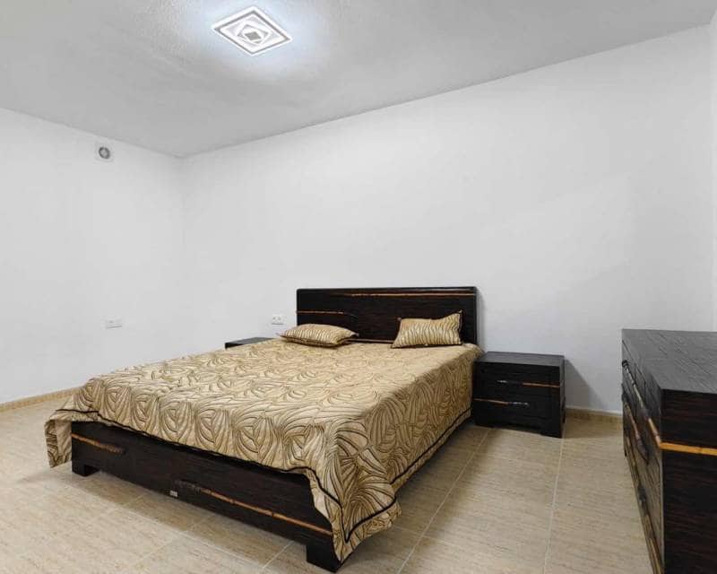 4 soveværelse Villa til salg i Villamartin med swimmingpool garage - € 470.000 (Ref: 9593155)