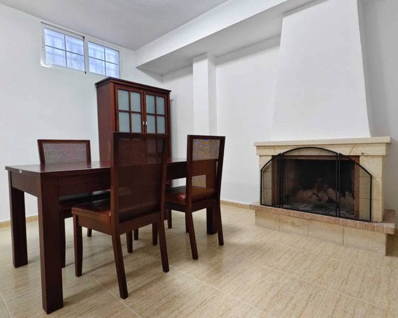 4 soveværelse Villa til salg i Villamartin med swimmingpool garage - € 470.000 (Ref: 9593155)