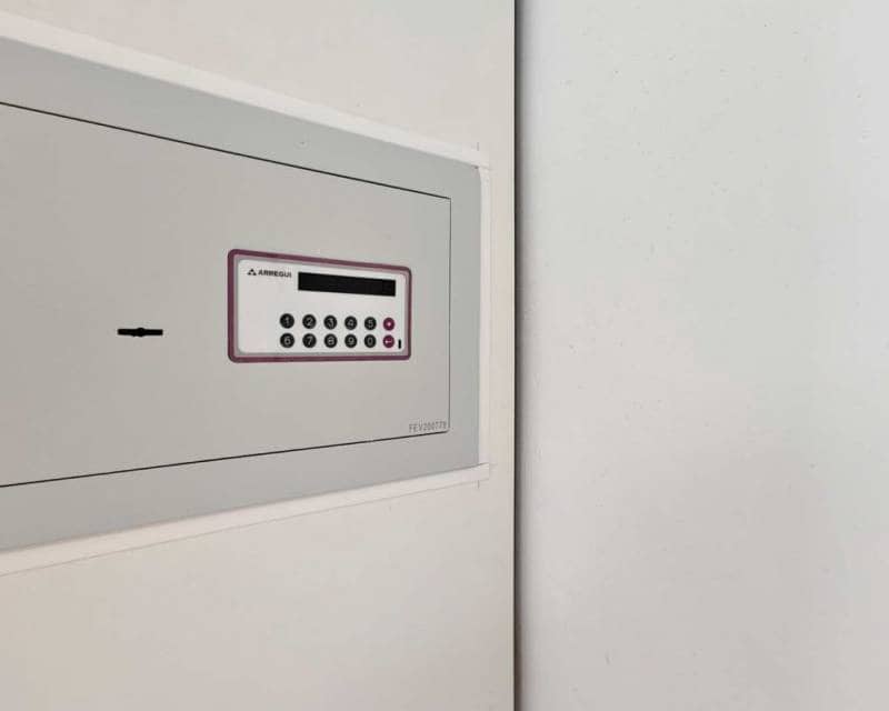 4 soveværelse Villa til salg i Villamartin med swimmingpool garage - € 470.000 (Ref: 9593155)