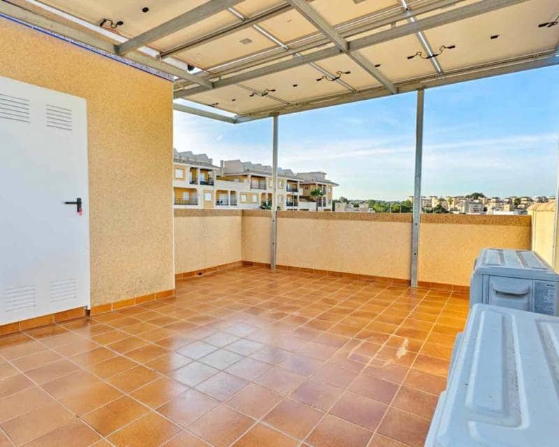 4 soveværelse Villa til salg i Villamartin med swimmingpool garage - € 470.000 (Ref: 9593155)