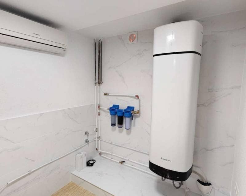 4 soveværelse Villa til salg i Villamartin med swimmingpool garage - € 470.000 (Ref: 9593155)