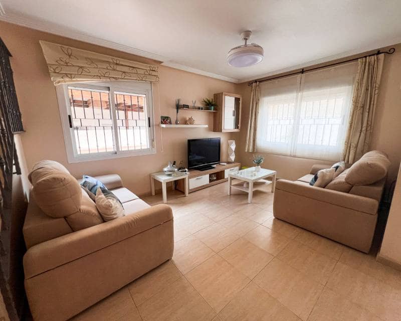 3 quarto Moradia Geminada para venda em Pilar de la Horadada com piscina - 369 000 € (Ref: 9596766)