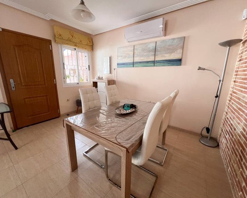 3 quarto Moradia Geminada para venda em Pilar de la Horadada com piscina - 369 000 € (Ref: 9596766)