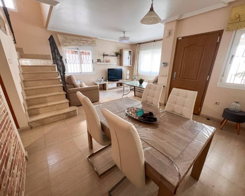 3 quarto Moradia Geminada para venda em Pilar de la Horadada com piscina - 369 000 € (Ref: 9596766)