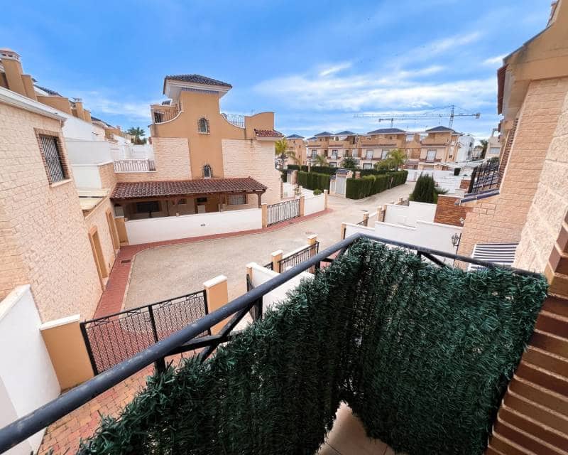 3 quarto Moradia Geminada para venda em Pilar de la Horadada com piscina - 369 000 € (Ref: 9596766)