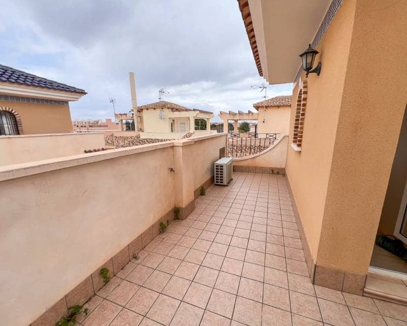 3 quarto Moradia Geminada para venda em Pilar de la Horadada com piscina - 369 000 € (Ref: 9596766)