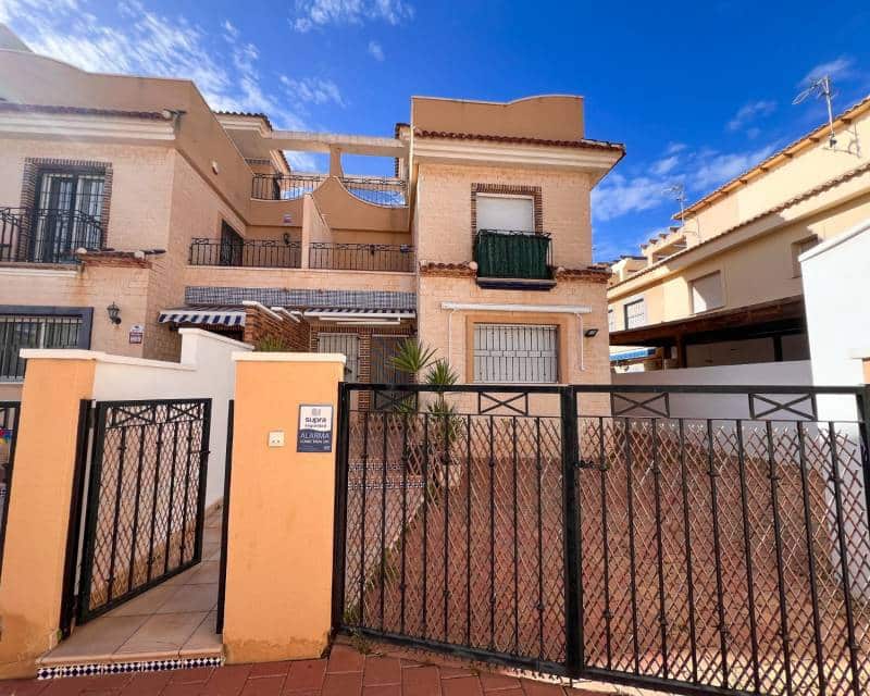 3 quarto Moradia Geminada para venda em Pilar de la Horadada com piscina - 369 000 € (Ref: 9596766)