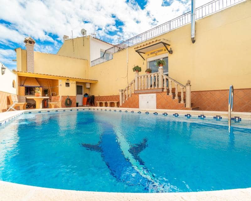 5 soveværelse Rækkehus til salg i Torremendo med swimmingpool garage - € 249.000 (Ref: 9603387)