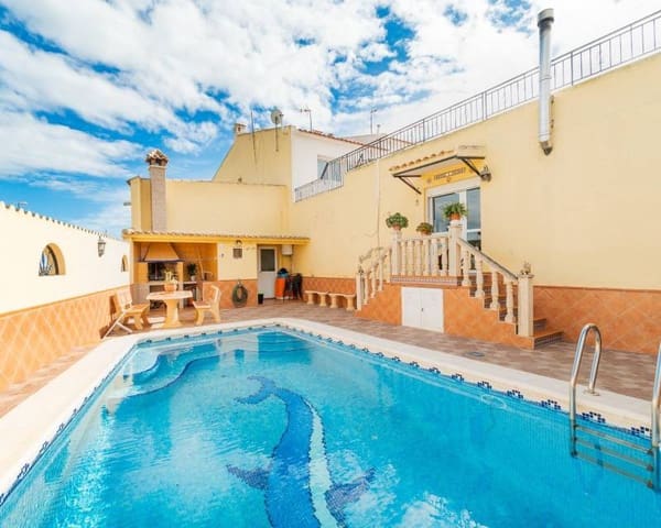 5 soveværelse Rækkehus til salg i Torremendo, Orihuela med swimmingpool garage - € 249.000 (Ref: 9603387)