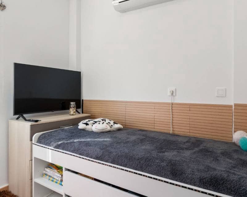 3 chambre Villa/Maison Mitoyenne à vendre à Orihuela Costa avec piscine garage - 288 000 € (Ref: 9603530)