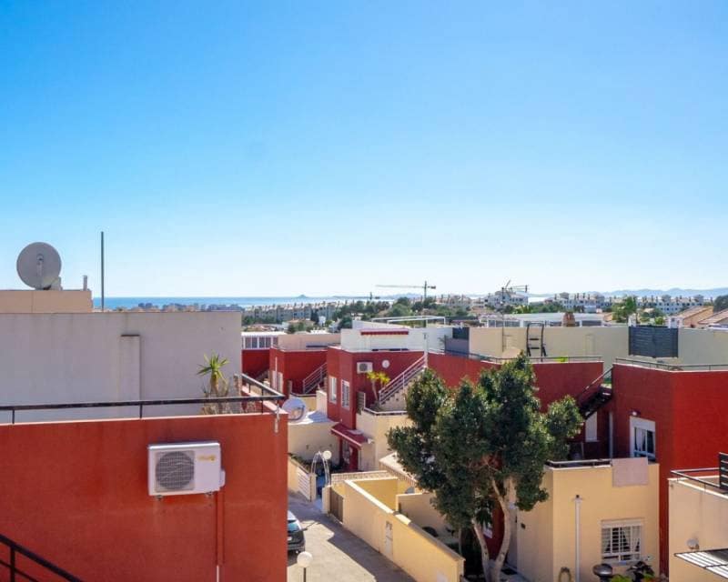 3 chambre Villa/Maison Mitoyenne à vendre à Orihuela Costa avec piscine garage - 288 000 € (Ref: 9603530)