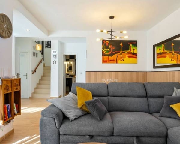 3 chambre Villa/Maison Mitoyenne à vendre à Blue Lagoon avec piscine garage - 288 000 € (Ref: 9603530)