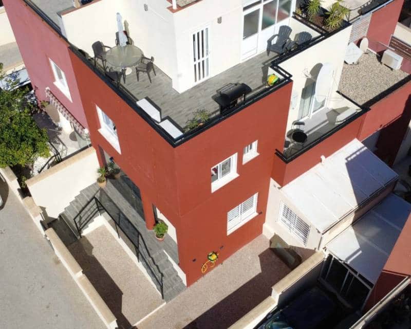 3 chambre Villa/Maison Mitoyenne à vendre à Orihuela Costa avec piscine garage - 288 000 € (Ref: 9603530)