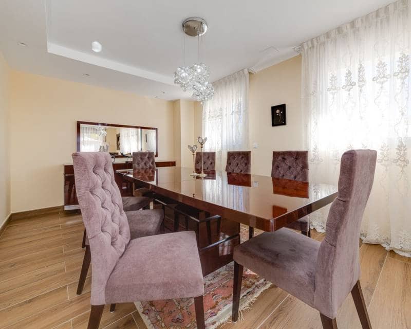 4 sovrum Villa till salu i Torrevieja med pool garage - 1 275 000 € (Ref: 9603532)