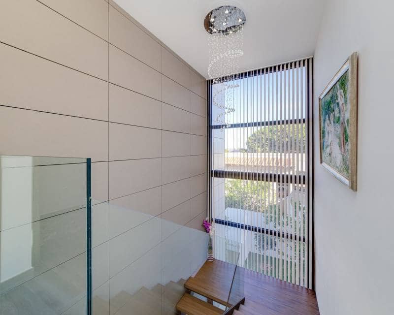 4 sovrum Villa till salu i Torrevieja med pool garage - 1 275 000 € (Ref: 9603532)