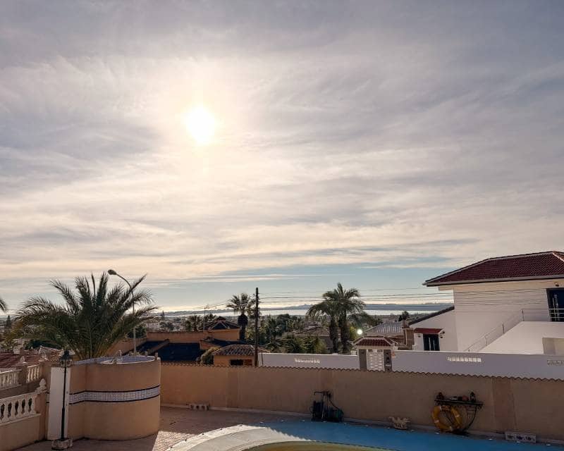 Chalet de 4 habitaciones en Ciudad Quesada en venta con piscina garaje - 525.000 € (Ref: 9610143)