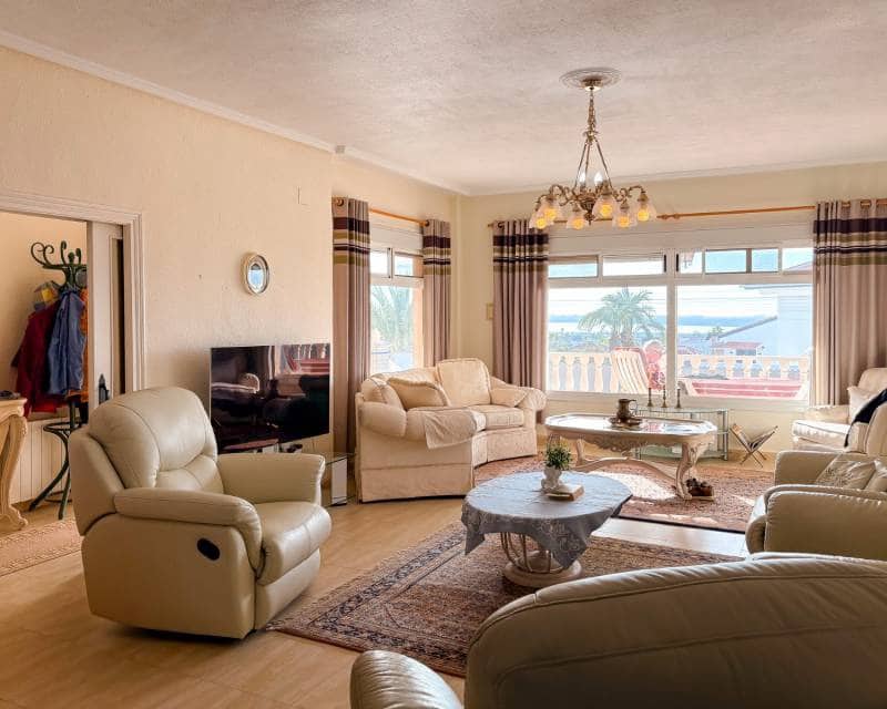 Chalet de 4 habitaciones en Ciudad Quesada en venta con piscina garaje - 525.000 € (Ref: 9610143)