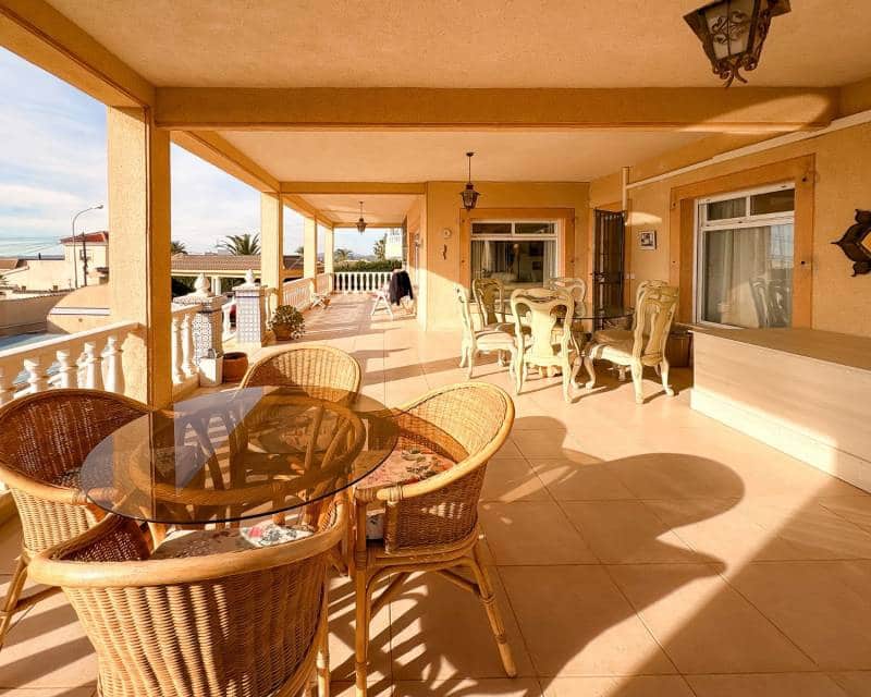 Chalet de 4 habitaciones en Ciudad Quesada en venta con piscina garaje - 525.000 € (Ref: 9610143)