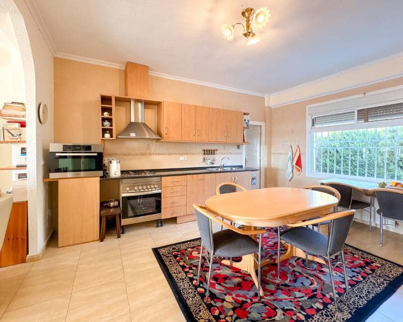 Chalet de 4 habitaciones en Ciudad Quesada en venta con piscina garaje - 525.000 € (Ref: 9610143)