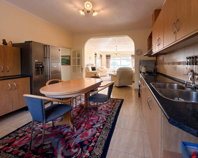 Chalet de 4 habitaciones en Ciudad Quesada en venta con piscina garaje - 525.000 € (Ref: 9610143)