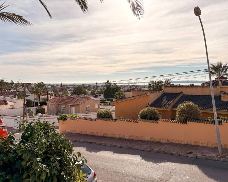 Chalet de 4 habitaciones en Ciudad Quesada en venta con piscina garaje - 525.000 € (Ref: 9610143)