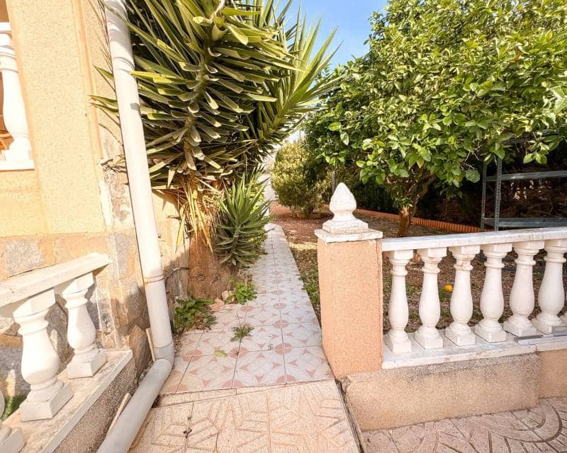 Chalet de 4 habitaciones en Ciudad Quesada en venta con piscina garaje - 525.000 € (Ref: 9610143)